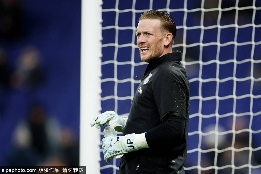 拉曼斯·塞内在对埃弗顿最后15分钟的“登场”，揭示了曼联门将的最大转变